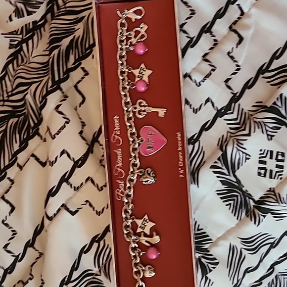 Nwot 7.5 charm bracelet best friends forever - Picture 1 of 2